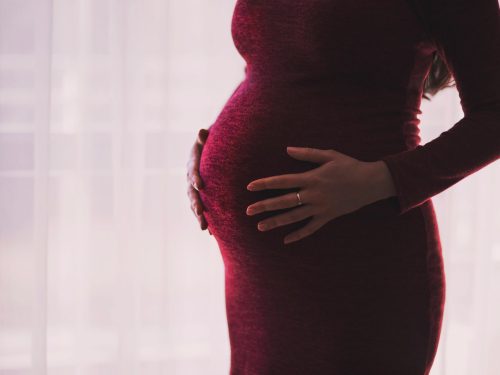 Jakie są pierwsze objawy ciąży?